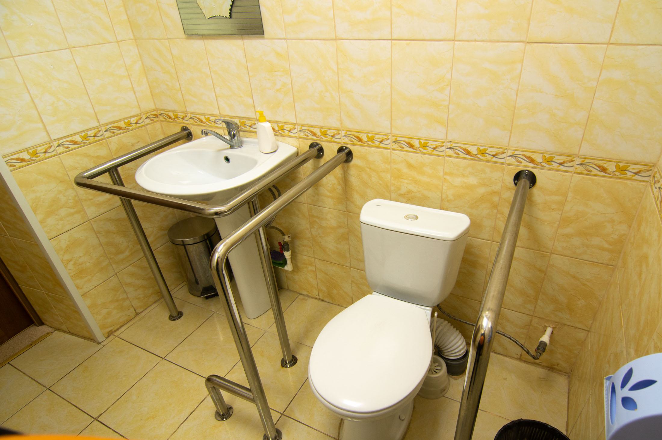 Оборудованные санитарные комнаты